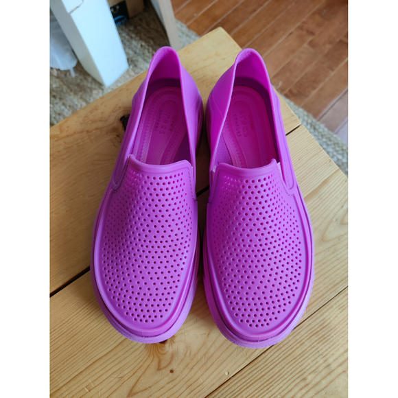 CROCS Other - Pink Croc Shoes Size 2 Girls